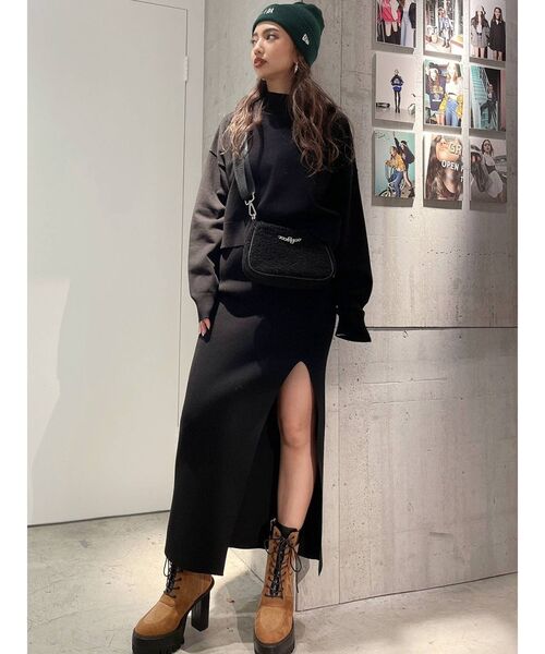 GYDA（ジェイダ）の「【セットアップ着用可】サイドスリットボトルネック ショートニットトップス（ニット/セーター・レディース・アイボリー/ブラック/ベージュ・FREE）」の5枚目の写真