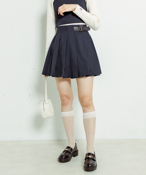 OLIVE des OLIVE(オリーブデオリーブ)の「サイドベルトミニプリーツスカート(スカート・レディース・クリーム/ベージュ/ネイビー/ブラック・FREE)」の12枚目の写真