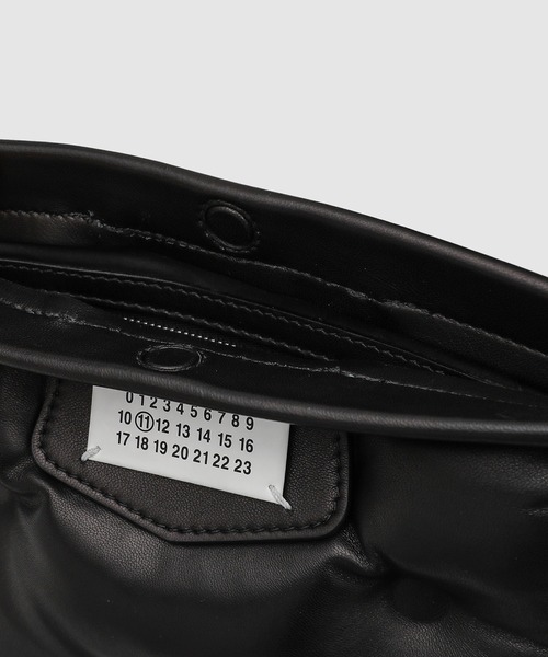 Maison Margiela(メゾンマルジェラ)の「SHOULDER BAG(ショルダーバッグ・メンズ・ブラック・FREE)」の3枚目の写真