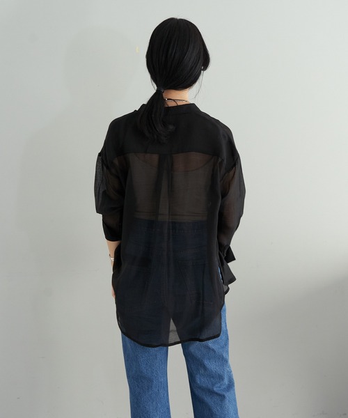 SHENERY（シーナリー）の「サイドスリットオーガンジーシャツ（シャツ/ブラウス・レディース・ブラック/ベージュ/オフホワイト・FREE）」の9枚目の写真