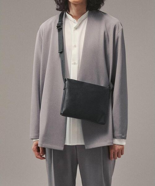 tk.TAKEO KIKUCHI（ティーケータケオキクチ）の「◆【WEB限定】レザー調サコッシュバッグ（ショルダーバッグ・メンズ・ブラック/ネイビー/ブラック系/ダークグリーン系/ブラック系5/ブラック系1/ダークブラウン・00）」の5枚目の写真