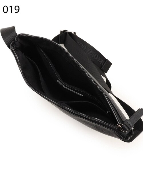 tk.TAKEO KIKUCHI（ティーケータケオキクチ）の「◆【WEB限定】レザー調サコッシュバッグ（ショルダーバッグ・メンズ・ブラック/ネイビー/ブラック系/ダークグリーン系/ブラック系5/ブラック系1/ダークブラウン・00）」の12枚目の写真