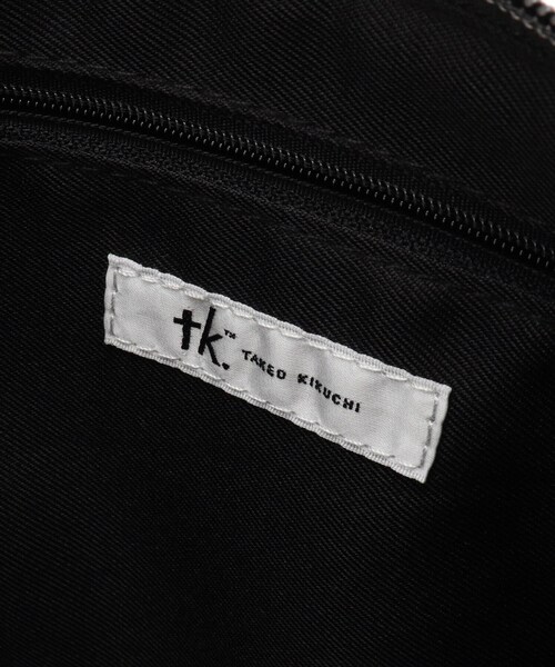 tk.TAKEO KIKUCHI（ティーケータケオキクチ）の「◆【WEB限定】レザー調サコッシュバッグ（ショルダーバッグ・メンズ・ブラック/ネイビー/ブラック系/ダークグリーン系/ブラック系5/ブラック系1/ダークブラウン・00）」の19枚目の写真
