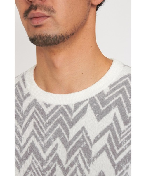 HIGH STREET(ハイストリート)の「HIGH STREET∴グラデーションへリンボンモールクルーネックニット(ニット/セーター・メンズ・ブラック/グレー・L/M)」の16枚目の写真