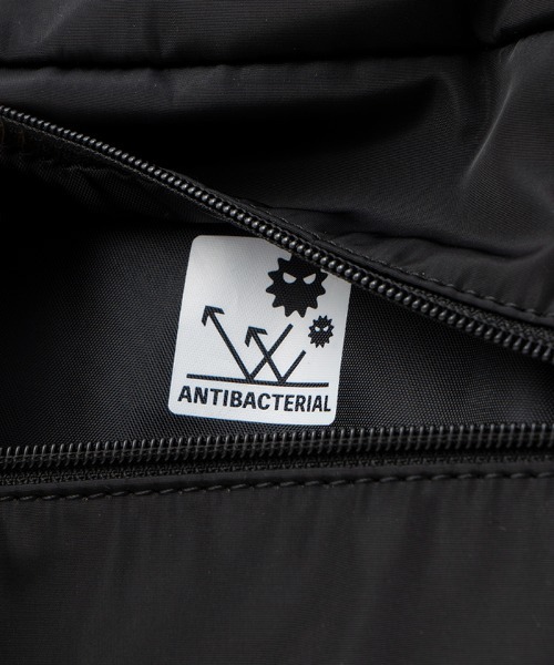 le coq sportif(ルコックスポルティフ)の「トートバッグ(サイズ調整ボタン付)(トートバッグ・レディース・ブラック/ベージュ・F)」の14枚目の写真