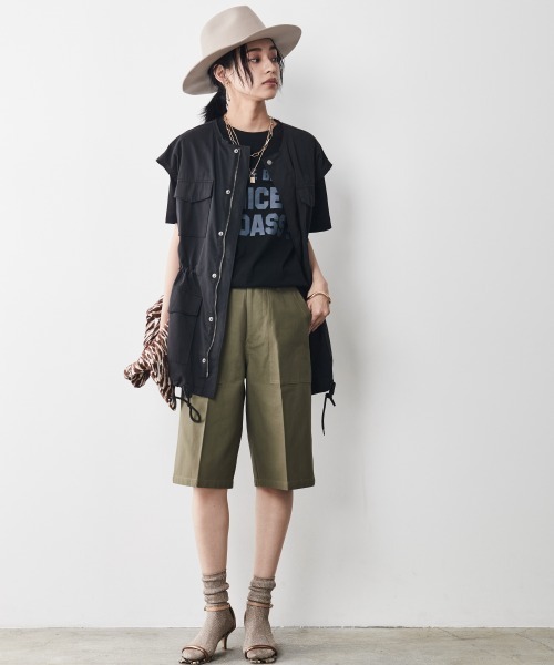 CHIC STYLE（シックスタイル）の「＜大きいサイズ＞綿１００％ハーフカーゴパンツ シックスタイル（カーゴパンツ・レディース・ブラック/カーキ・LL/3L/L/5L/4L）」の12枚目の写真