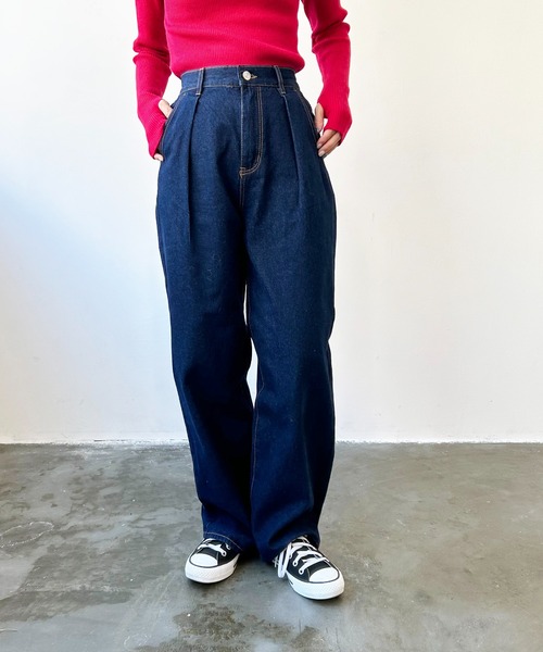 Meli rich(メリーリッチ)の「タックデニムパンツ(デニムパンツ・レディース・アイボリー/ライトブルー/インディゴブルー/ブラック・FREE)」の4枚目の写真