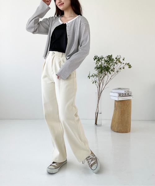 Meli rich(メリーリッチ)の「タックデニムパンツ(デニムパンツ・レディース・アイボリー/ライトブルー/インディゴブルー/ブラック・FREE)」の2枚目の写真