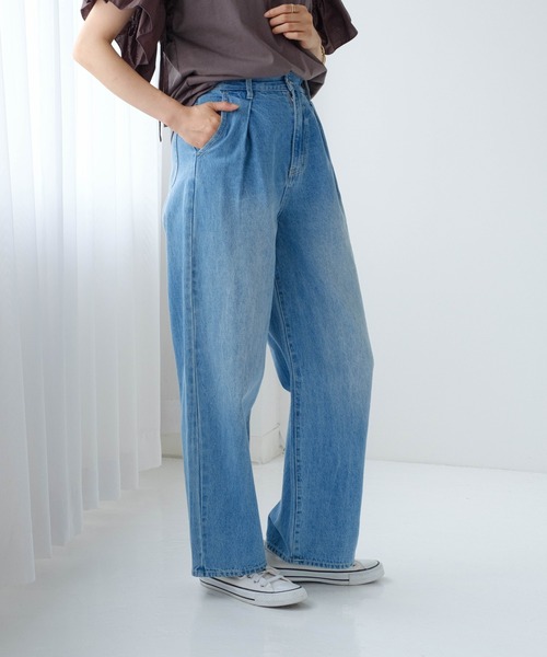 Meli rich(メリーリッチ)の「タックデニムパンツ(デニムパンツ・レディース・アイボリー/ライトブルー/インディゴブルー/ブラック・FREE)」の15枚目の写真