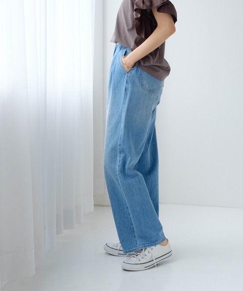 Meli rich(メリーリッチ)の「タックデニムパンツ(デニムパンツ・レディース・アイボリー/ライトブルー/インディゴブルー/ブラック・FREE)」の20枚目の写真