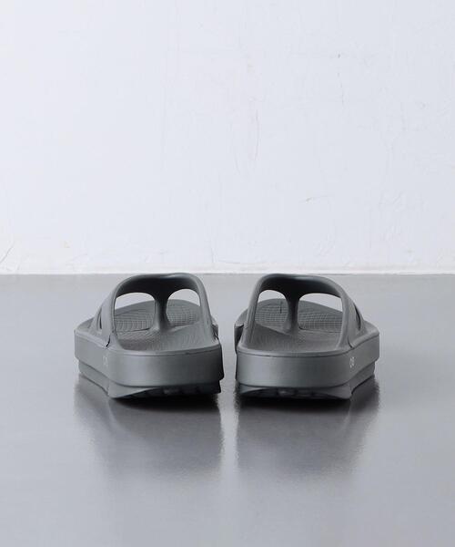 OOFOS(ウーフォス)の「【一部国内EXCLUSIVE】<OOFOS>OOriginal サンダル(サンダル・レディース・グレー/ブラック/パープル・7/8/6/5)」の7枚目の写真