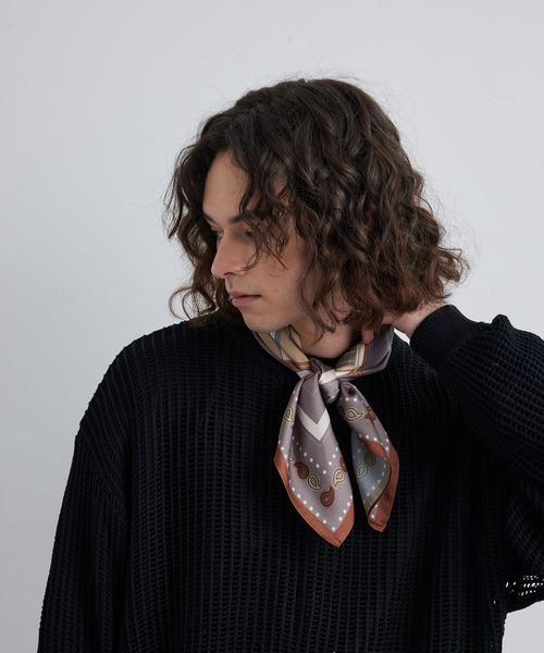 JUNRED（ジュンレッド）の「レトロプリントスカーフ（バンダナ/スカーフ・メンズ・ブルー/ブラック/ブラウン系その他2・FREE）」の9枚目の写真