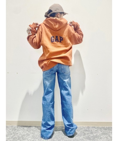 GAP(ギャップ)の「GAP1969ロゴ プルオーバーパーカー(ユニセックス)(パーカー・メンズ・ブルー/ワイン/オフホワイト/ブラック/オレンジ・M/XL/S/L/XS)」の14枚目の写真