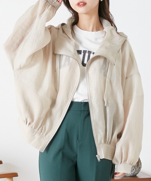 OMNES（オムネス）の「フード付きボリュームマウンテンパーカー（マウンテンパーカー・レディース・ライトグリーン/アイボリー/ブラック/ピンク/グレイッシュベージュ・FREE）」の18枚目の写真