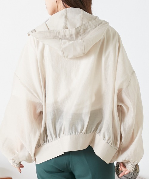 OMNES（オムネス）の「フード付きボリュームマウンテンパーカー（マウンテンパーカー・レディース・ライトグリーン/アイボリー/ブラック/ピンク/グレイッシュベージュ・FREE）」の20枚目の写真