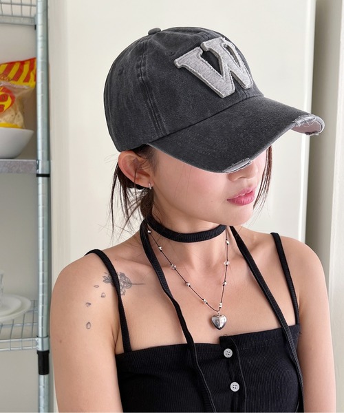 by muni:r（バイ ムニール）の「カジュアルレタリングキャップ（キャップ・レディース・グレー/ホワイト/ピンク・ONE SIZE）」の14枚目の写真