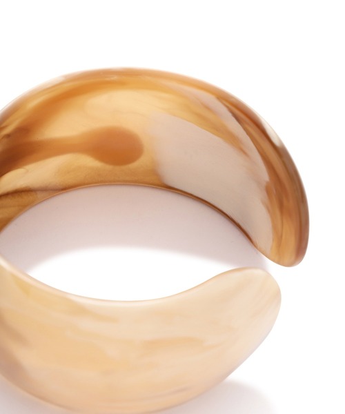 FREE'S MART（フリーズマート）の「マーブルバングル（バングル/リストバンド・レディース・ホワイト/ベージュ・ﾌﾘ-）」の13枚目の写真