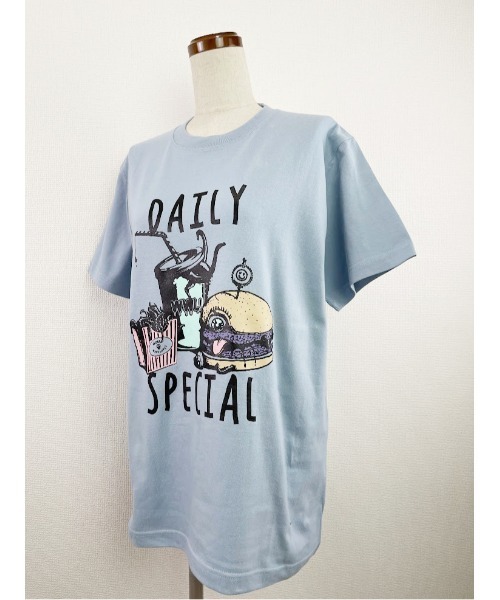 WORLD WIDE LOVE!(ワールドワイドラブ)の「デッドバガーセットTシャツ(Tシャツ/カットソー・レディース・グレイッシュブルー/トップグレー/オフホワイト・1)」の12枚目の写真