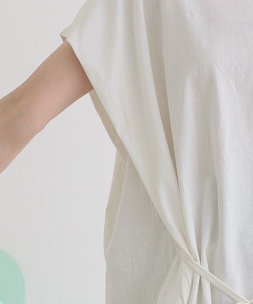 ElegChic(エレグシック)の「ショルダー タック フレンチスリーブカットソー(Tシャツ/カットソー・レディース・ネイビー/ホワイト/サーモンピンク/グレイッシュベージュ/ブラック・XL/4L/M)」の22枚目の写真