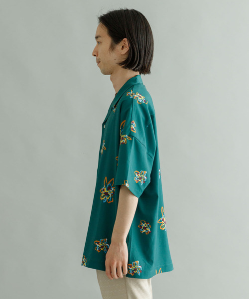 URBAN RESEARCH(アーバンリサーチ)の「URBAN RESEARCH iD フラワープリントオープンカラーシャツ(シャツ/ブラウス・メンズ・ブラック/ホワイト/グリーン・MEDIUM/LARGE)」の14枚目の写真