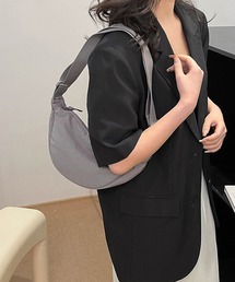 ハーフムーンボディバッグ