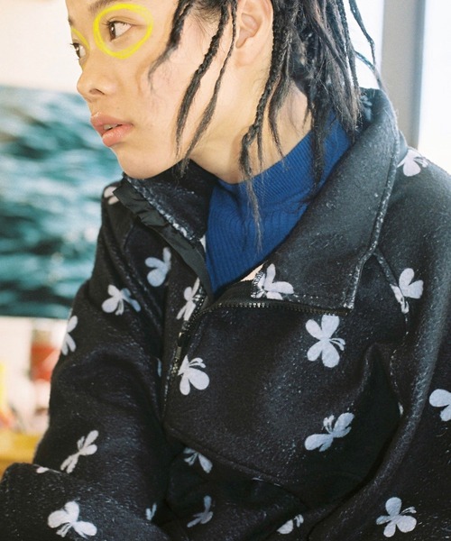 ZOZO（ゾゾ）の「Fly Boa Top（その他トップス・レディース・ブラック・S/L）」の4枚目の写真