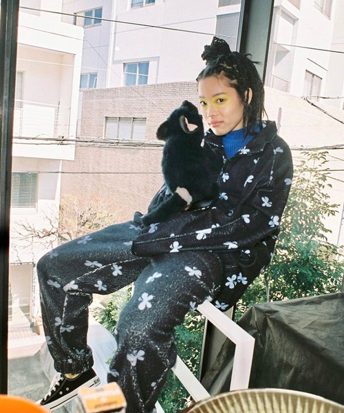 ZOZO（ゾゾ）の「Fly Boa Top（その他トップス・レディース・ブラック・S/L）」の2枚目の写真