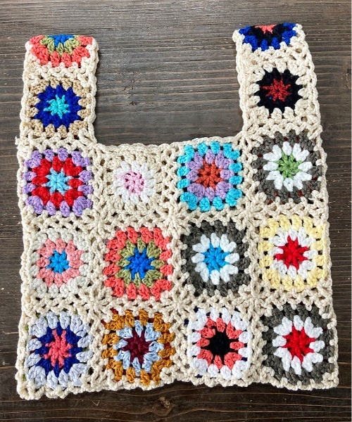 UP START(アップスタート)の「【Strawberry Vally】手編み 花柄 バッグ 大人カジュアル(トートバッグ・レディース・アイボリー/ブラック/グリーン・FREE)」の1枚目の写真