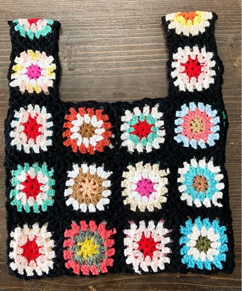 UP START(アップスタート)の「【Strawberry Vally】手編み 花柄 バッグ 大人カジュアル(トートバッグ・レディース・アイボリー/ブラック/グリーン・FREE)」の2枚目の写真