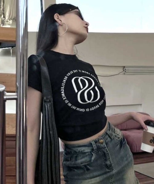 Vipoa（ヴィポア）の「バックカットアウトフィットプリントT（Tシャツ/カットソー・レディース・ホワイト/ブラック・FREE）」の11枚目の写真