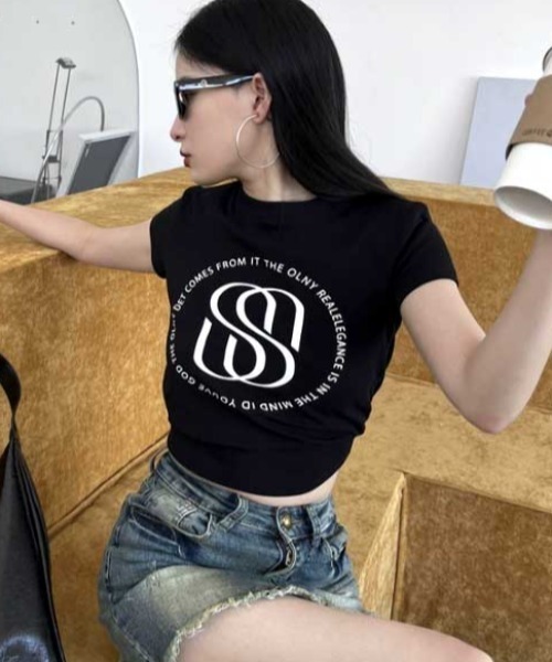 Vipoa（ヴィポア）の「バックカットアウトフィットプリントT（Tシャツ/カットソー・レディース・ホワイト/ブラック・FREE）」の7枚目の写真