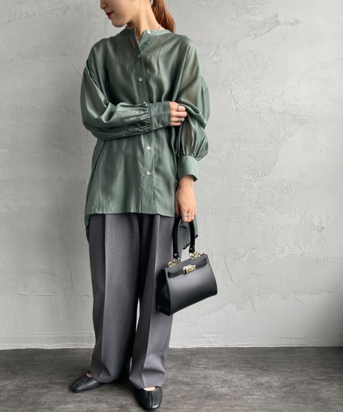 JF Ready Made（ジェイエフレディメイド）の「[Jf Ready Made/ジェイエフレディメイド] バックギャザー シアーシャツブラウス（シャツ/ブラウス・レディース・グレイッシュベージュ/ブラウン/グリーン/チャコール・F）」の4枚目の写真