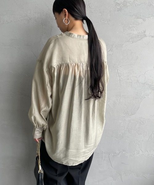 JF Ready Made（ジェイエフレディメイド）の「[Jf Ready Made/ジェイエフレディメイド] バックギャザー シアーシャツブラウス（シャツ/ブラウス・レディース・グレイッシュベージュ/ブラウン/グリーン/チャコール・F）」の16枚目の写真