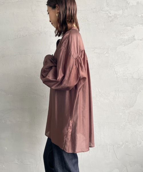 JF Ready Made（ジェイエフレディメイド）の「[Jf Ready Made/ジェイエフレディメイド] バックギャザー シアーシャツブラウス（シャツ/ブラウス・レディース・グレイッシュベージュ/ブラウン/グリーン/チャコール・F）」の9枚目の写真