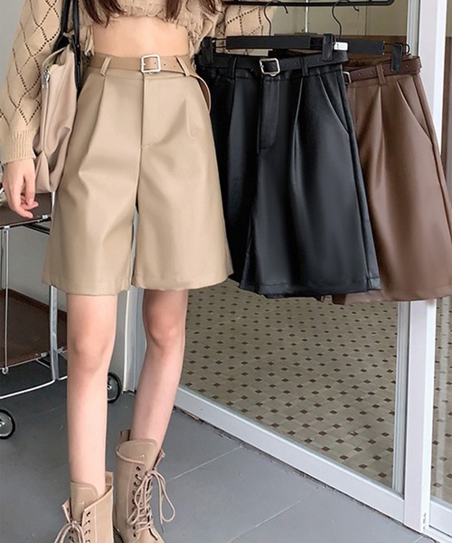 LYEON(リヨン)の「ベルト付きレザーハイウエストショートパンツ(その他パンツ・レディース・ブラック/ベージュ/ブラウン・FREE)」の19枚目の写真