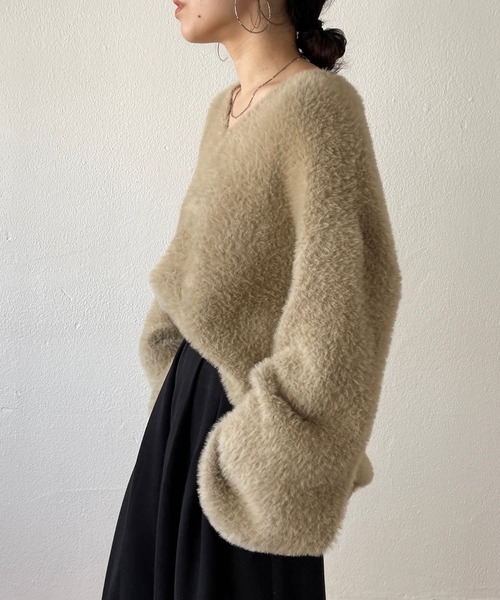 wee9s（ウィークス）の「2way shaggy over knit / 前後ツーウェイシャギーオーバーニット（ニット/セーター・レディース・アイボリー/ブラック/ベージュ/ピンク・FREE）」の3枚目の写真