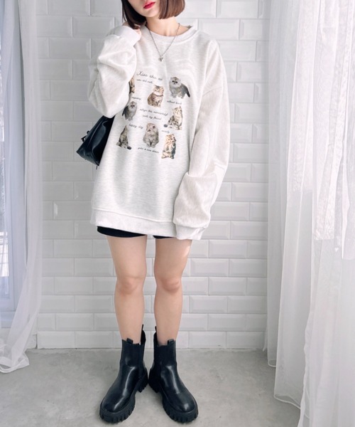 Loueme（ルエム）の「メニーキャットロゴプリントスウェットトップス（スウェット・レディース・グレー・M/XL）」の5枚目の写真