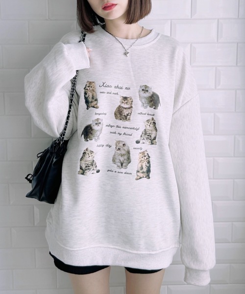 Loueme（ルエム）の「メニーキャットロゴプリントスウェットトップス（スウェット・レディース・グレー・M/XL）」の4枚目の写真