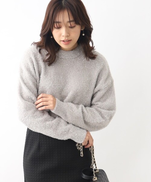 index(インデックス)の「◆ラメフェザークルーネックニット(ニット/セーター・レディース・シルバー系5/ライトオレンジ系1/ライトグレー系5・36/38/42/40)」の2枚目の写真