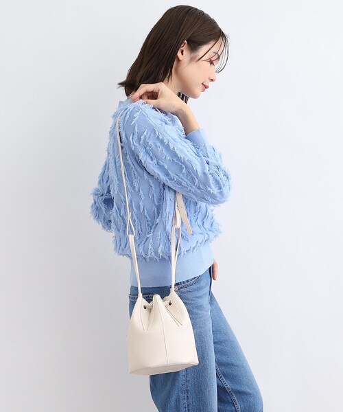 INDIVI（インディヴィ）の「◆【合皮／2WAY／ショルダー付き】シュリンクドロストバッグ（ショルダーバッグ・レディース・ブラック/オフホワイト・00）」の10枚目の写真