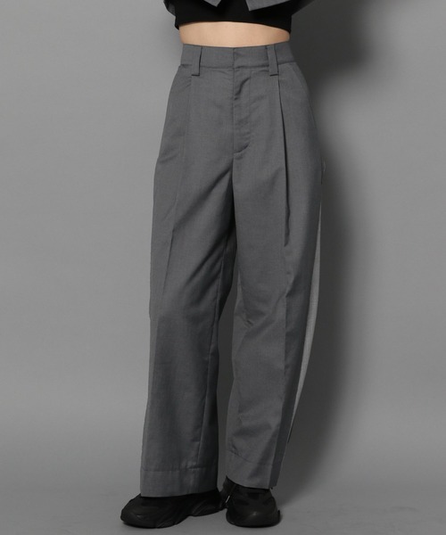 Anui(アニュイ)の「【UNISEX/2サイズ展開】サイドストライプスラックス(スラックス・レディース・グレー/ブラック・SMALL/MEDIUM)」の14枚目の写真