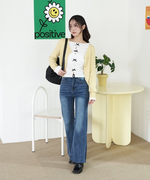 UNE MANSION(ユヌマンション)の「【レイヤードコーデおすすめ】フロントカットオフリボンラウンドTシャツカットソー(Tシャツ/カットソー・レディース・グレー/ブラック/ホワイト・FREE)」の4枚目の写真