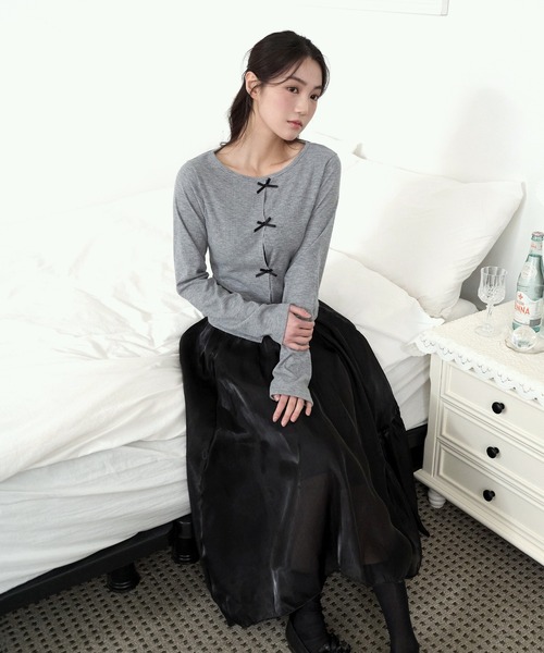 UNE MANSION(ユヌマンション)の「【レイヤードコーデおすすめ】フロントカットオフリボンラウンドTシャツカットソー(Tシャツ/カットソー・レディース・グレー/ブラック/ホワイト・FREE)」の11枚目の写真