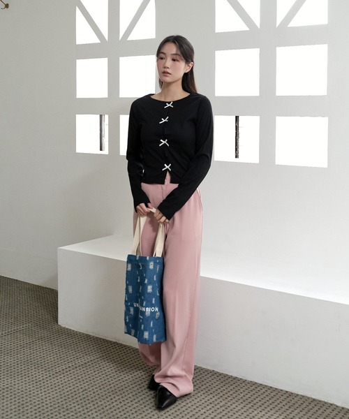 UNE MANSION(ユヌマンション)の「【レイヤードコーデおすすめ】フロントカットオフリボンラウンドTシャツカットソー(Tシャツ/カットソー・レディース・グレー/ブラック/ホワイト・FREE)」の20枚目の写真