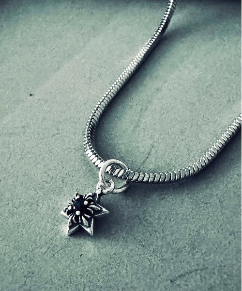 blatto（ブラット）の「【blatto 925silver】925シルバートップ　ミニ　ネックレス bla-necklace-p1ch-00299（ネックレス・メンズ・ホワイト/ピンク/ホワイト系その他/シルバー系その他/ブルー系その他/シルバー/ブルー/ブラック系その他/ブラック/ピンク系その他・ONE SIZE）」の5枚目の写真