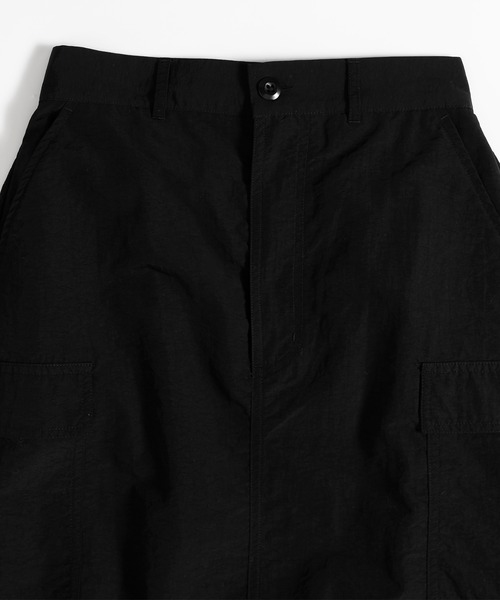 MUHET(ミュエータ)の「サイドドロストミリタリーカーゴスカート(スカート・レディース・カーキ/ブラック/ネイビー・MEDIUM/SMALL)」の6枚目の写真