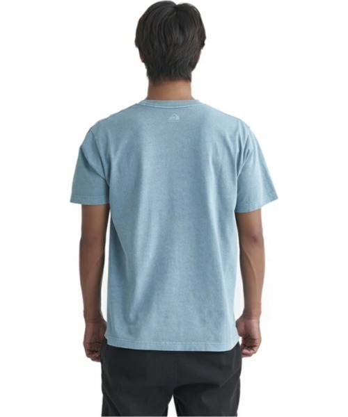 Quiksilver（クイックシルバー）の「LINE BY LINE ST/クイックシルバー半袖ロゴTシャツ（Tシャツ/カットソー・メンズ・グリーン/ホワイト/イエロー/チャコールグレー・LARGE/MEDIUM/X-LARGE/SMALL）」の9枚目の写真