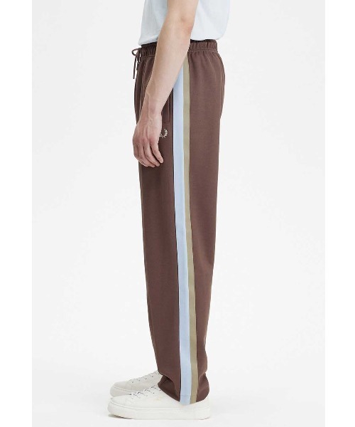 FRED PERRY（フレッドペリー）の「Tape Detail Track Pant