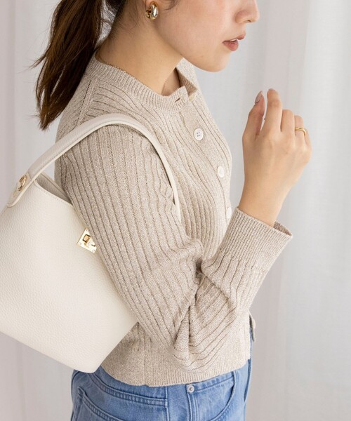 NOLLEY’S（ノーリーズ）の「ヒネリ金具レザーバッグ（ショルダーバッグ・レディース・オレンジ/ホワイト/ブラック・FREE）」の4枚目の写真