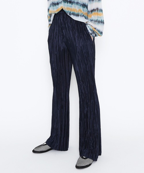 PUNYUS（プニュズ）の「クリスタルプリーツフレアパンツ（その他パンツ・レディース・カーキ/ネイビー・1/2/3/4）」の3枚目の写真